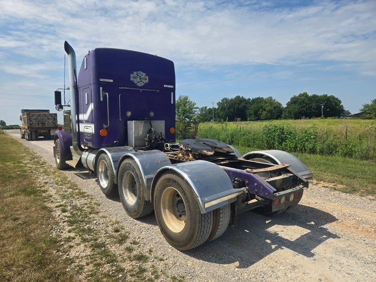 2006-kenworth-w900-image-12