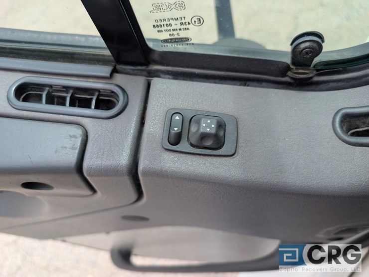 2012-freightliner-m2-stakebed-truck-image-21