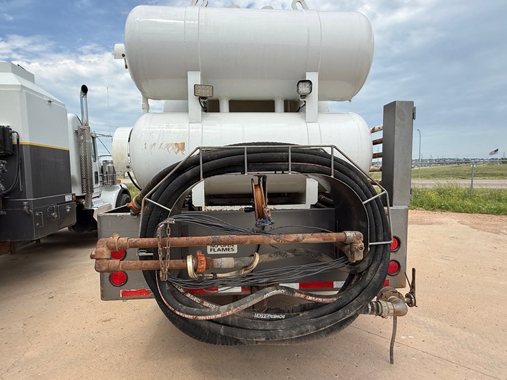 2017-kenworth-t880-image-7