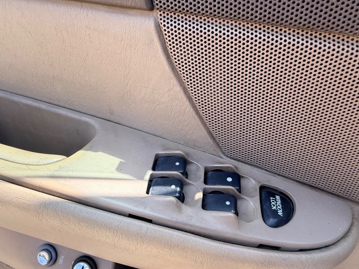 #25037-•-1998-lincoln-continental-passenger-car-image-56