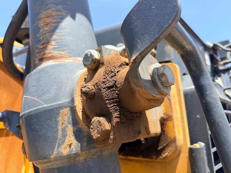 2017-deere-950k-image-177