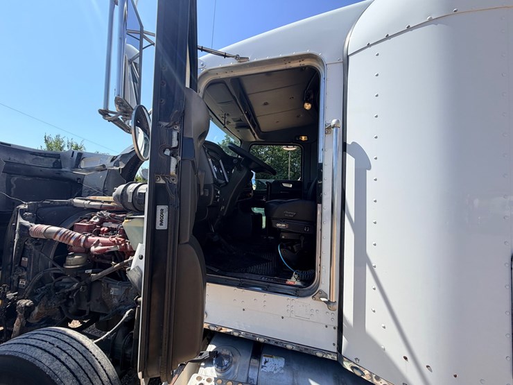 2010-kenworth-t800-image-81