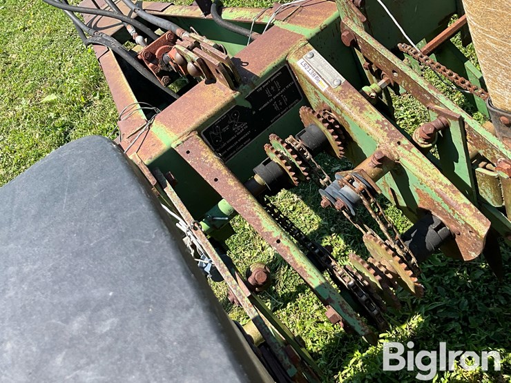 john-deere-7000-image-10