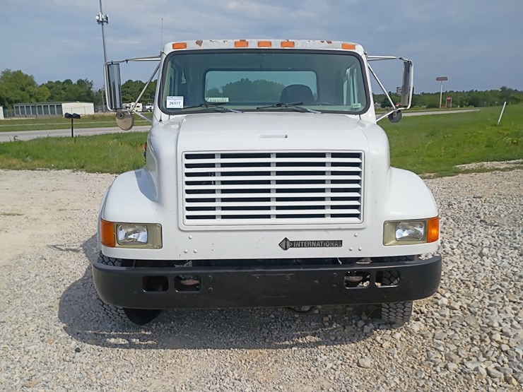 2002-international-4700-image-15