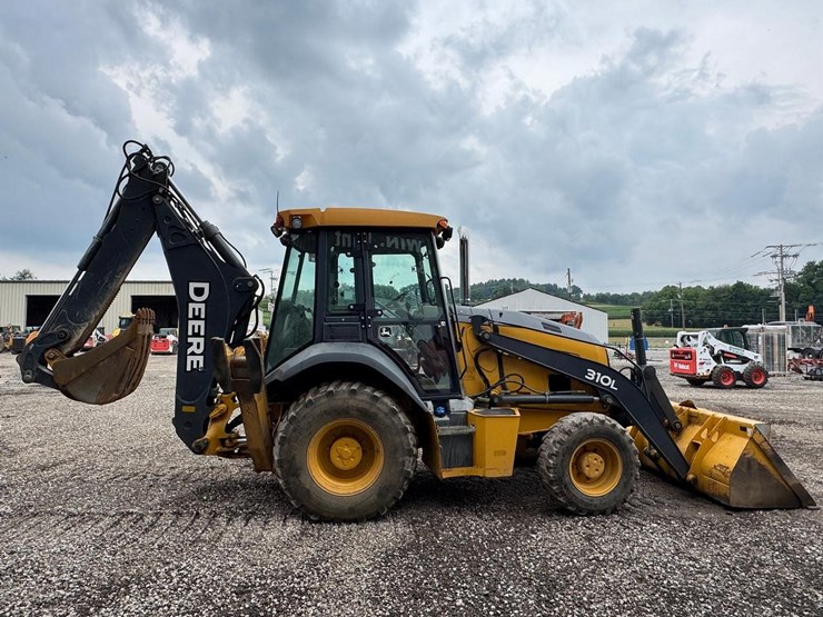 2018-deere-310l-image-7