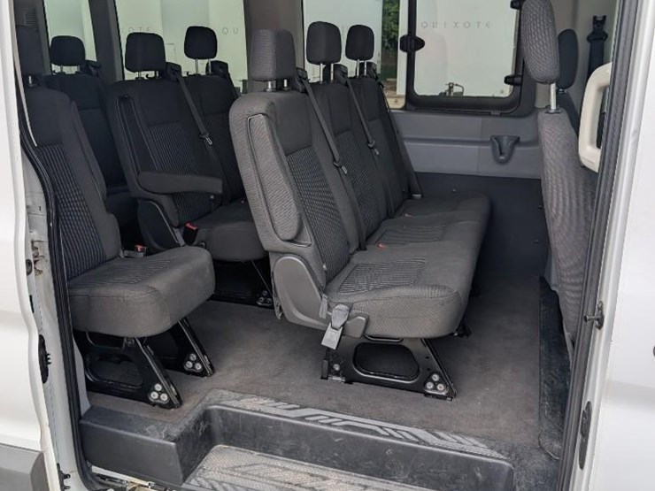 2016-ford-transit-image-8