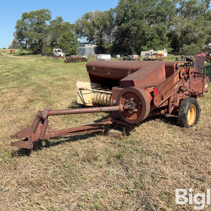 NEW HOLLAND 271