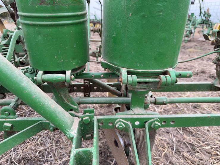 john-deere-two-row-planter-image-18