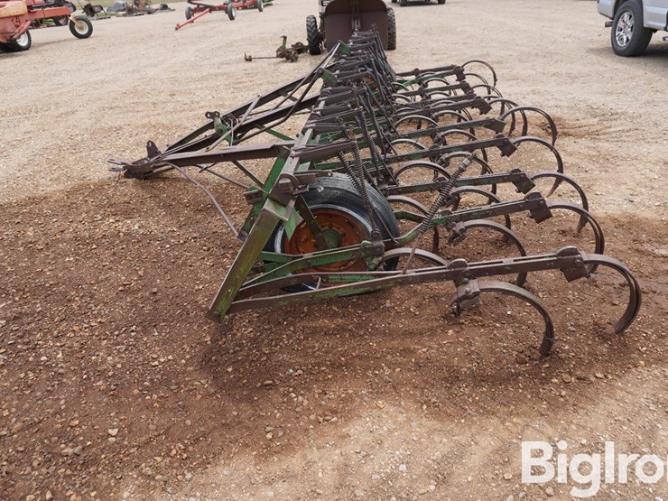 john-deere-15-image-8