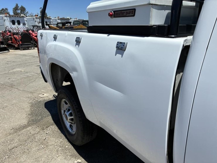 2012-gmc-sierra-2500-image-8
