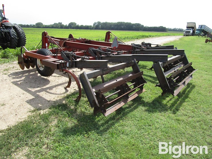 hesston-2540-image-7