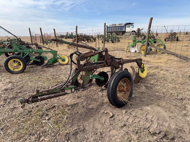 john-deere-no.-44-pull-type-two-bottom-plow-image-1