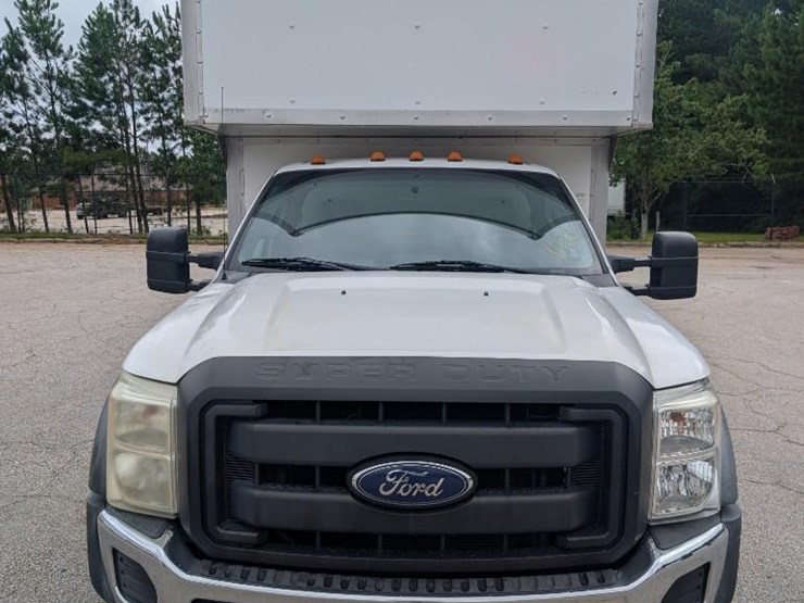 2016-ford-f550-image-16