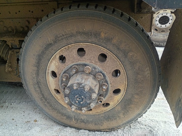 1997-peterbilt-379-image-99