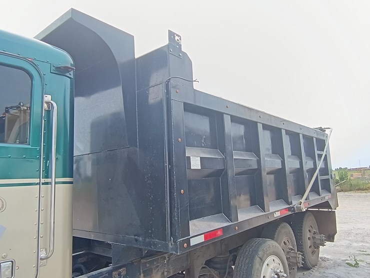 1997-peterbilt-379-image-73