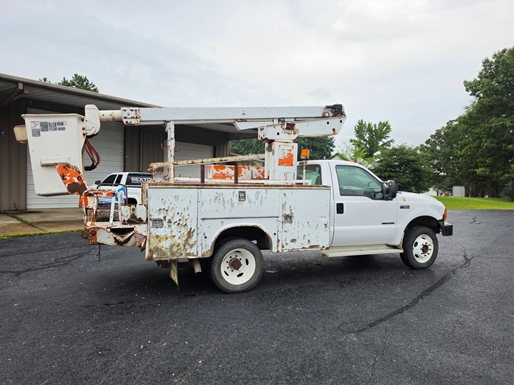 2000-ford-f550-image-14