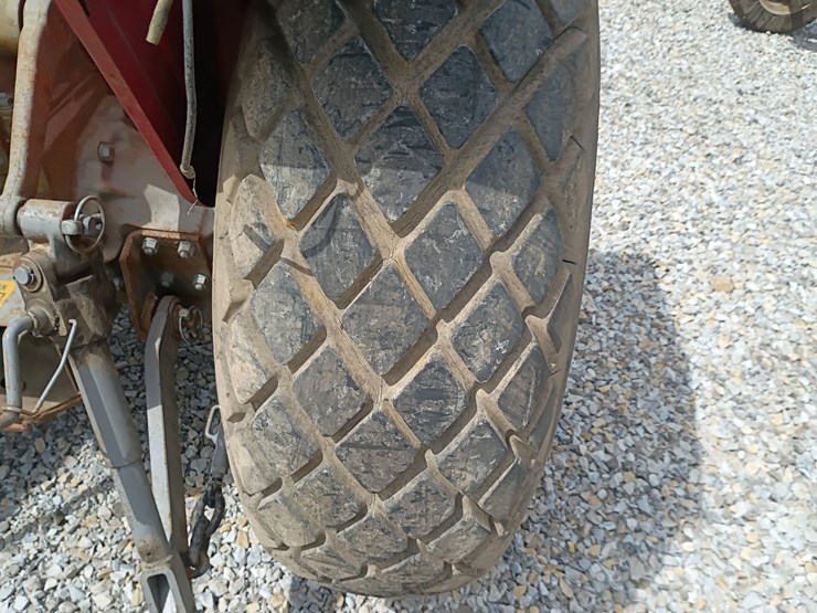 1978-massey-ferguson-210-image-43