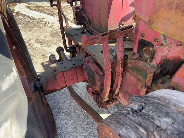 farmall-300-gas-image-20