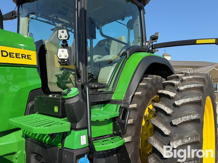 2025-john-deere-8r-340-image-14
