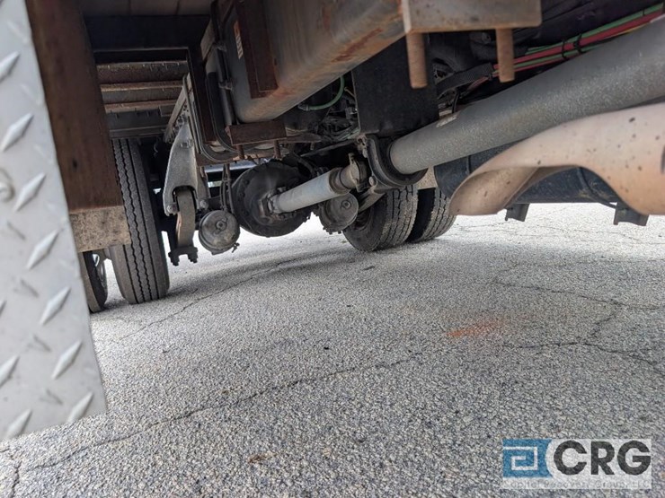 2012-freightliner-m2-stakebed-truck-image-5