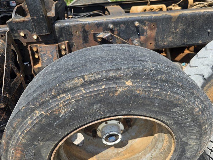 2002-mack-rd688s-image-56