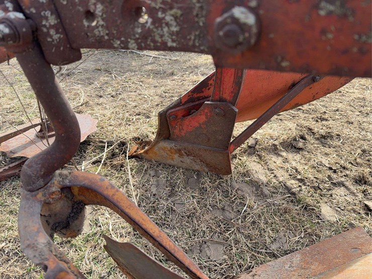 massey-ferguson-72-image-17