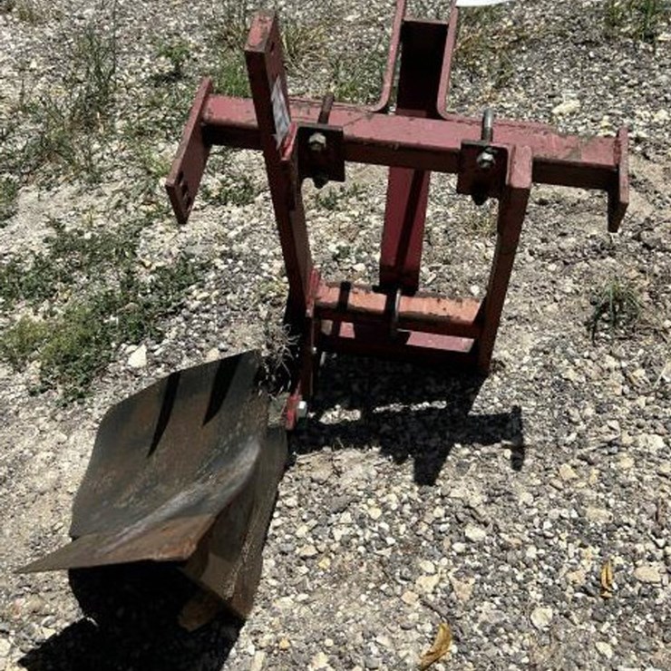 #179 • 3 Pt. Single Bottom Plow