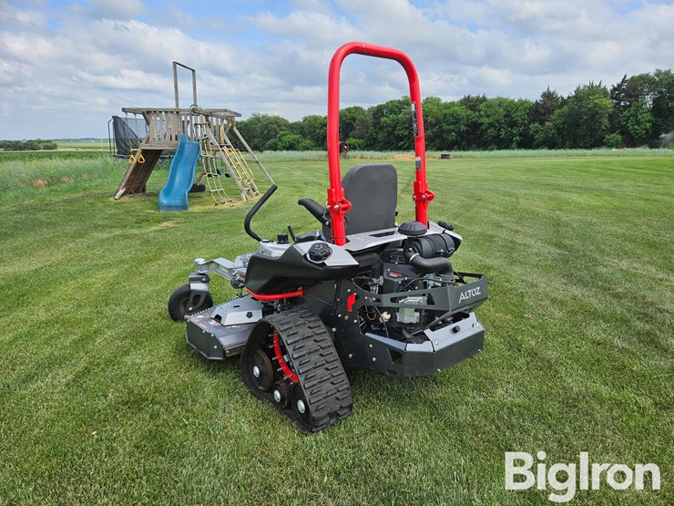 2022-altoz-trx766-zero-turn-all-terrain-commercial-mower-w/tracks-image-7