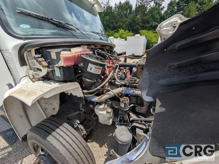 2012-freightliner-m2-stakebed-truck-image-27