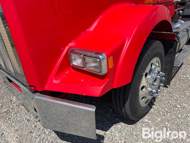 2013-kenworth-t800-image-10