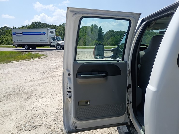 2007-ford-f550-image-61