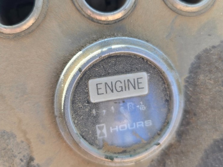 2001-freightliner-fl70-image-59