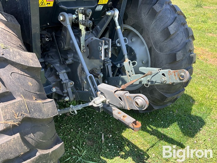 2016-massey-ferguson-1736-image-15