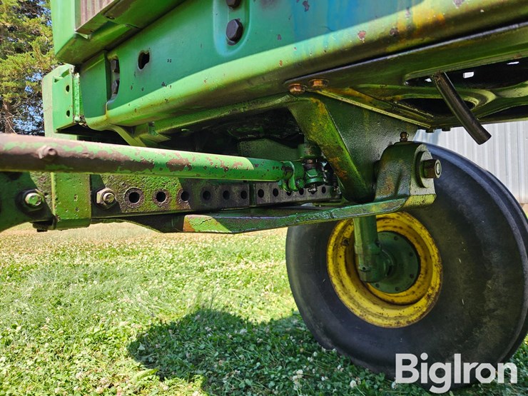 1982-john-deere-4440-image-17