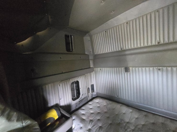 2006-kenworth-w900-image-71
