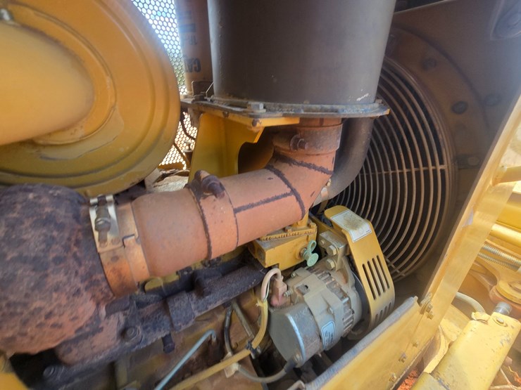 2005-caterpillar-d5n-xl-image-20