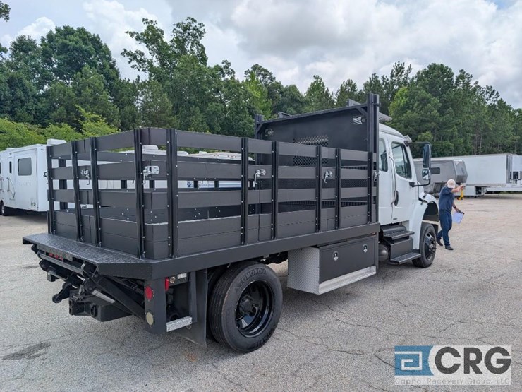 2012-freightliner-m2-stakebed-truck-image-7