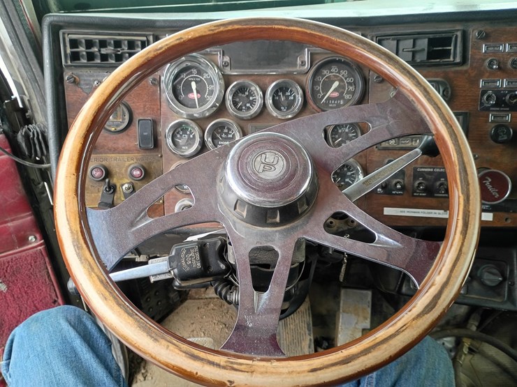 1997-peterbilt-379-image-64