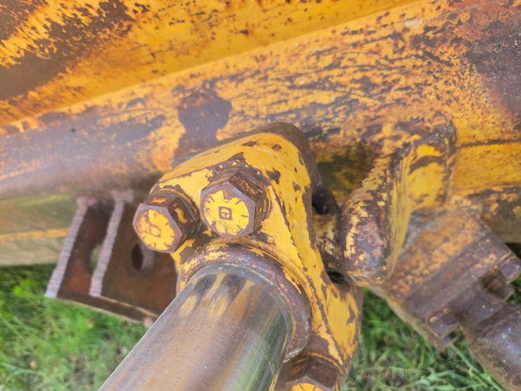 caterpillar-d5-image-90