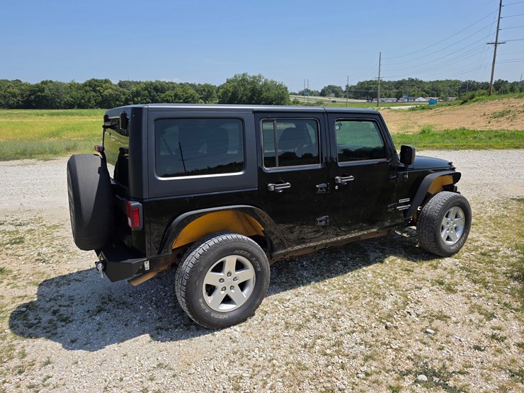 2015-jeep-wrangler-image-16