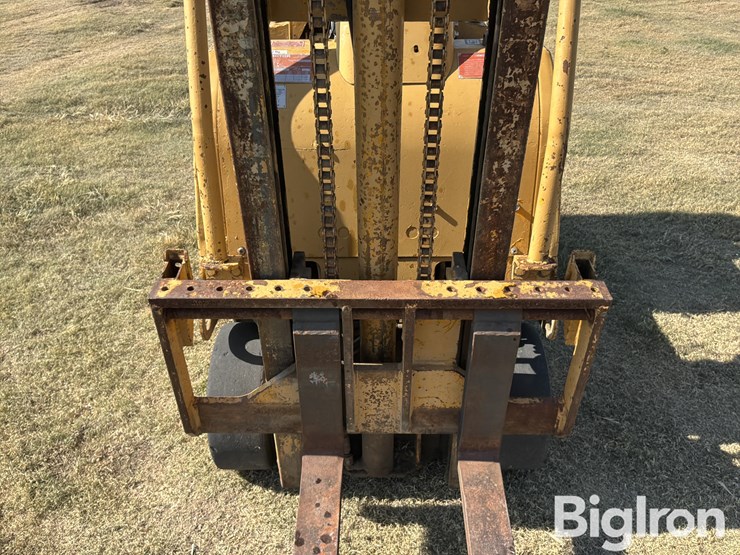 caterpillar-422s-image-13