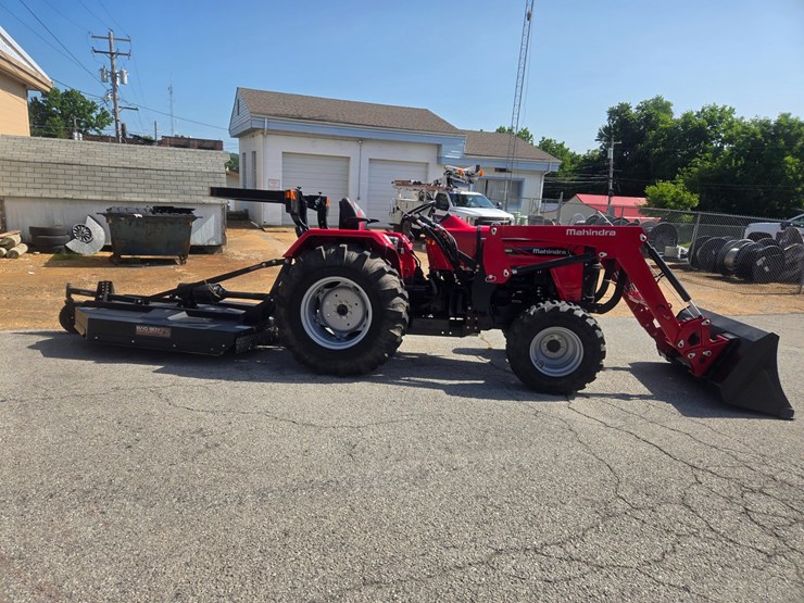2023-mahindra-4550-image-19