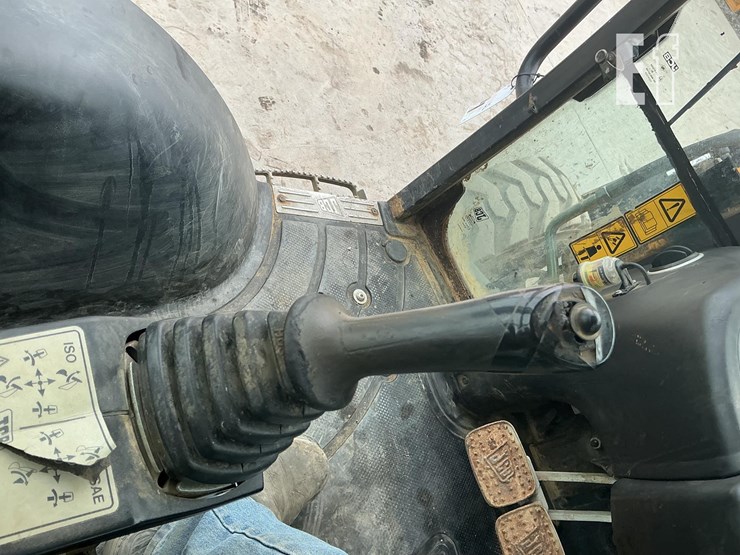 2016-jcb-3cx14-image-13