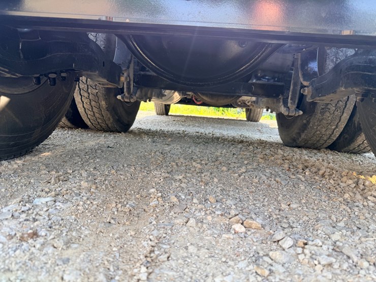 2021-peterbilt-579-image-85