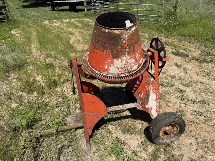 cement-mixer-w/electric-motor-image-1