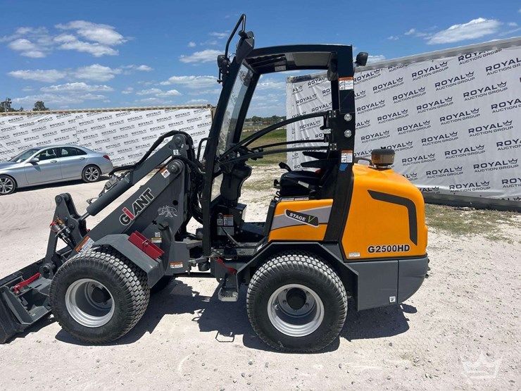 2023-giant-g2500-hd-image-18