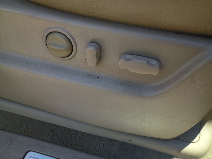 2009-gmc-yukon-xl-image-38