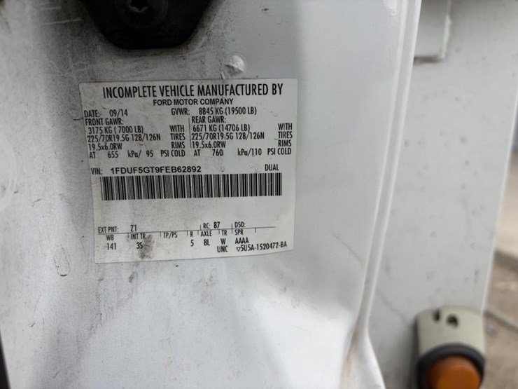 2015-ford-f550-xlt-image-31