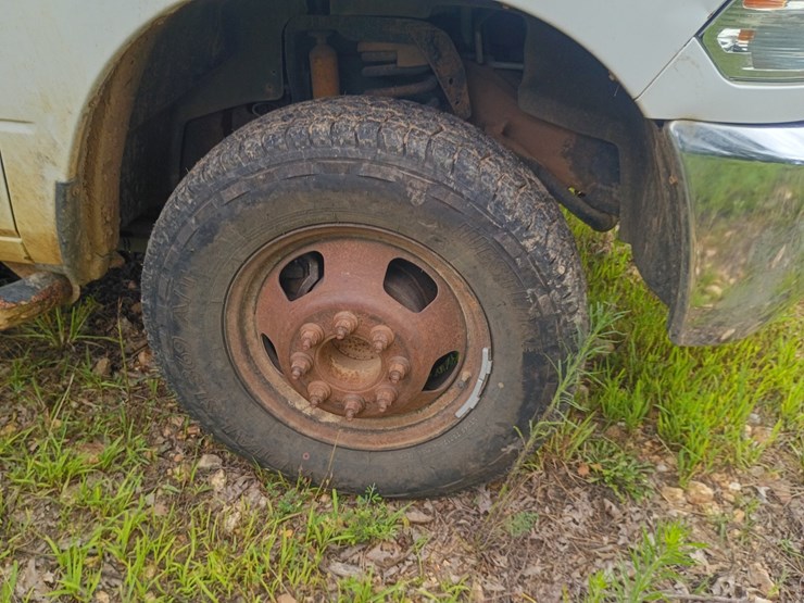2014-dodge-3500-image-82