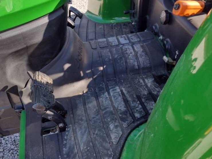 john-deere-4320-image-13